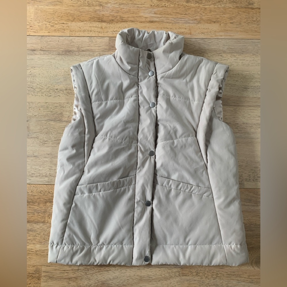 Joie Light Tan/Cream Colored Button Down Puffer Vest with Pockets szS